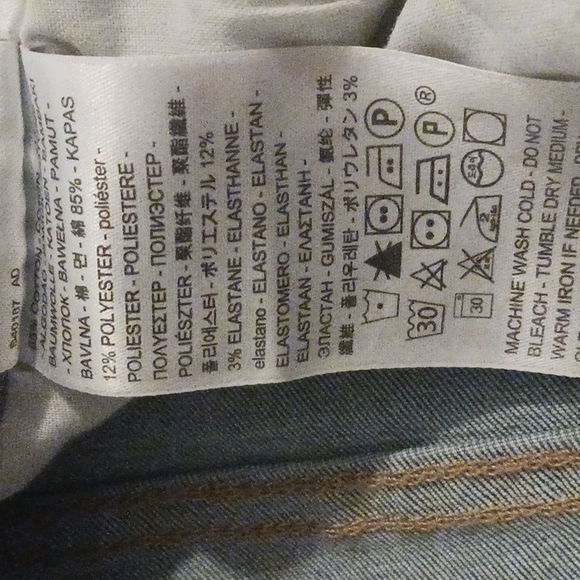 Levi Skinny Jeans - Picture 6 of 7